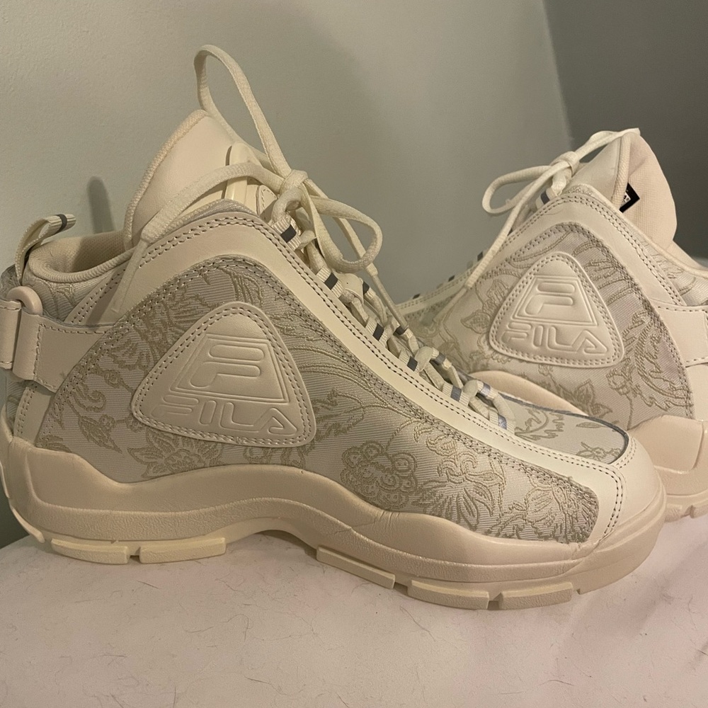 NWT Fila High Top Sneakers